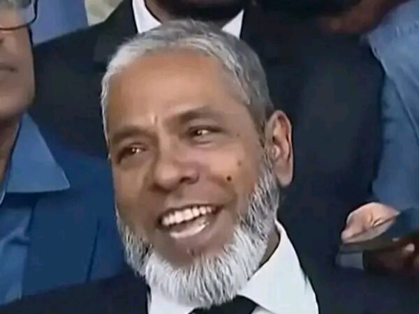 মৃত্যুদণ্ডের রায়ে ‘আমি কষ্ট পাচ্ছি’: রাষ্ট্রনিযুক্ত শেখ হাসিনার আইনজীবী একগাল হেসে জানালেন দুঃখ