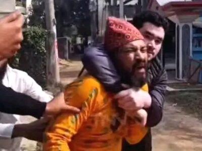 জামায়াত-শিবিরের জঙ্গী মব সন্ত্রাসের কবলে বাংলাদেশ, শিক্ষকসহ কেউই আর নিরাপদ নন এই হায়নার থাবা থেকে