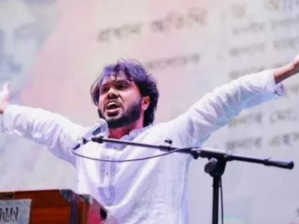 ‘ইনকিলাব মঞ্চ কোনো প্রোগ্রামের ডাক কেন দিচ্ছে না’? উস্কানি হাদির স্ত্রী’র