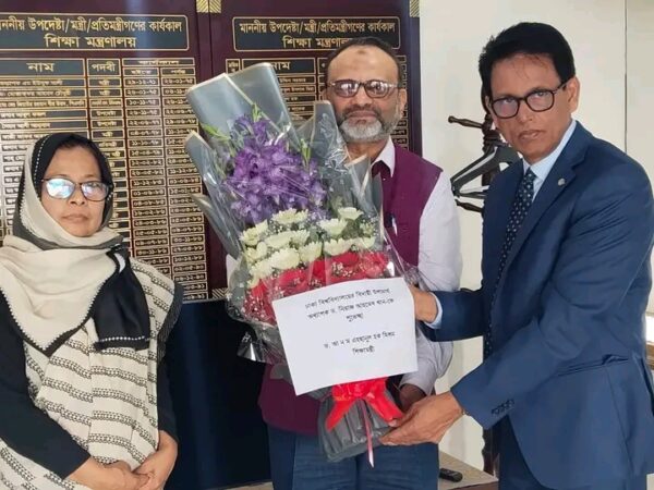 শিবিরকে ডাকসুতে জিতিয়ে দিয়ে ইতিহাস রচনা করা ঢাবির উপাচার্যের পদত্যাগ