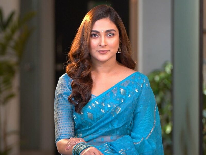 ১৪ বোতল অ্যালকোহলসহ আটক অভিনেত্রী মেহজাবীন চৌধুরী, তবে বিমানবন্দর থেকেই মুক্তি নিয়ে উঠছে প্রশ্ন