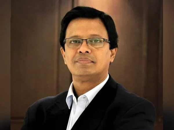 পুরো প্রেস উইং ভেঙে দিয়েছিলেন ইউনূস! ফের মহামান্য রাষ্ট্রপতির প্রেস সচিব হলেন সরওয়ার আলম