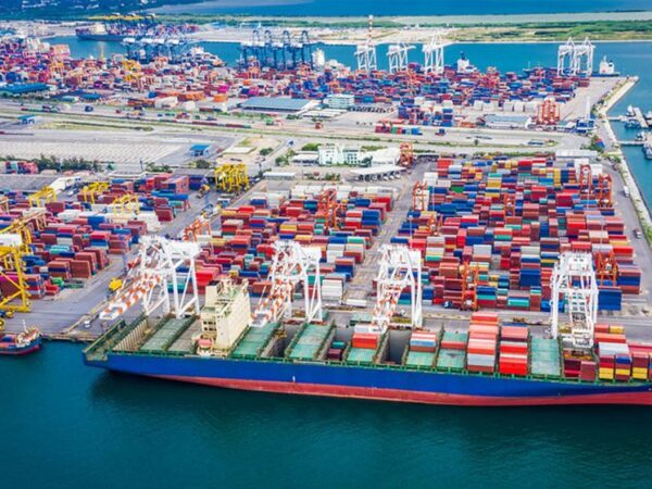 চট্টগ্রাম বন্দরে লাগাতার কর্মবিরতির ঘোষণা