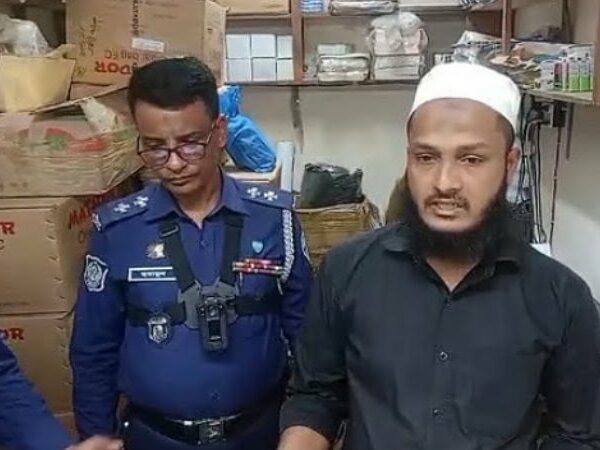 ভোট ডাকাতি! ‘সিল’ উদ্ধারের ঘটনায় জামায়াত নেতাসহ দুজনের বিরুদ্ধে মামলা