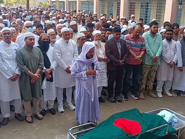 রাষ্ট্রীয় মর্যাদায় টুঙ্গিপাড়ায় চিরনিদ্রায় বঙ্গবন্ধুর চাচাতো ভাই বীর মুক্তিযোদ্ধা শেখ কবির হোসেন