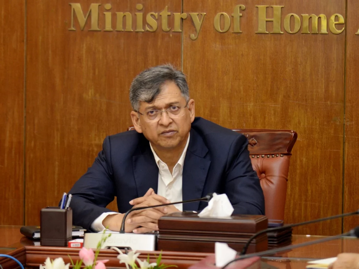 সংবিধান ও মানবাধিকারের চরম লঙ্ঘন করেছেন নোবেলজয়ী ইউনূস, মহামান্য রাষ্ট্রপতির সাক্ষাৎকার নিয়ে কী বললেন স্বরাষ্ট্রমন্ত্রী?