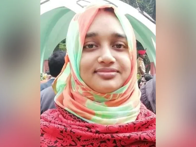 কর্মচারীর ছুরিকাঘাতে প্রাণ গেল ইসলামী বিশ্ববিদ্যালয়ের বিভাগীয় প্রধানের!