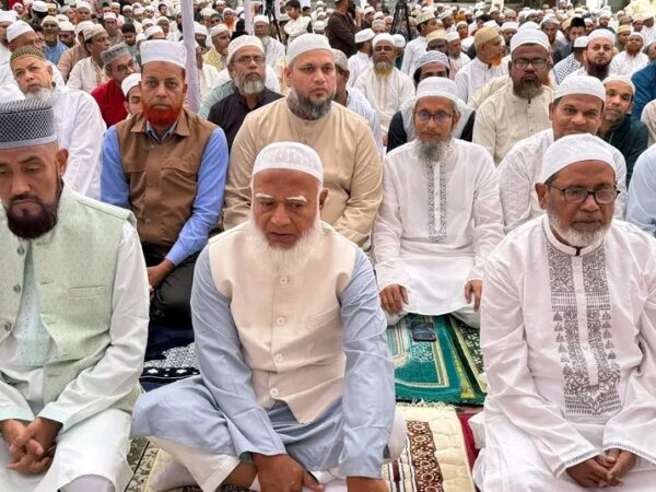 পাকিস্তান-আফগান বা ইরান মডেলের সংবিধান হবে? বিএনপিকে চাপে ফেলে সংবিধানের মূল  চরিত্রই বদলাতে সক্রিয় জামায়াত জোট