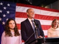 ৭১ সালে বাংলাদেশে বাঙালি হিন্দুদের ওপর চালানো নৃশংসতাকে ‘গণহত্যা’ হিসেবে ঘোষণা করার দাবিতে প্রস্তাব উত্থাপন