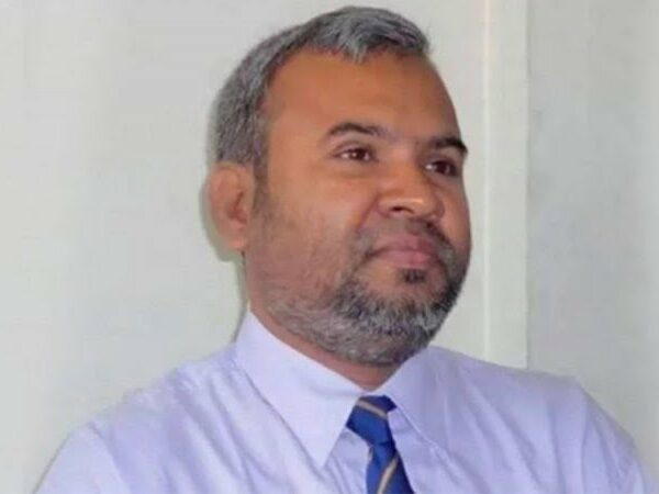 বঙ্গবন্ধুকে ভালোবেসে ঢাকা বিশ্ববিদ্যালয়ের শিক্ষক অধ্যাপক ড. আ.ক.ম. জামাল উদ্দীন গ্রেপ্তার