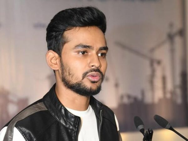 আসিফ মাহমুদের স্ত্রীর অ্যাকাউন্টে আছে মাত্র ৬১৩ টাকা, দুর্নীতির বরপুত্রের এই অবস্থা?