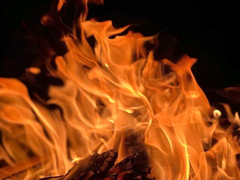 মিরসরাইয়ে আগুনে দোকান ও যানবাহন পুড়ে ছাই