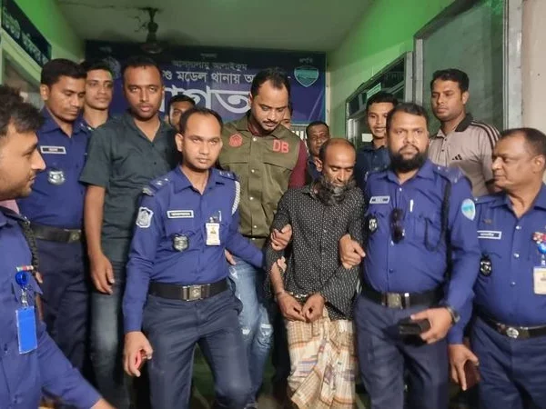 রোজার মাসে ৩০টি রোজা রাখেন, তিনিই ধর্ষণ-হত্যা করলেন শিশুটিকে: ধিক্কার তসলিমা নাসরিনের