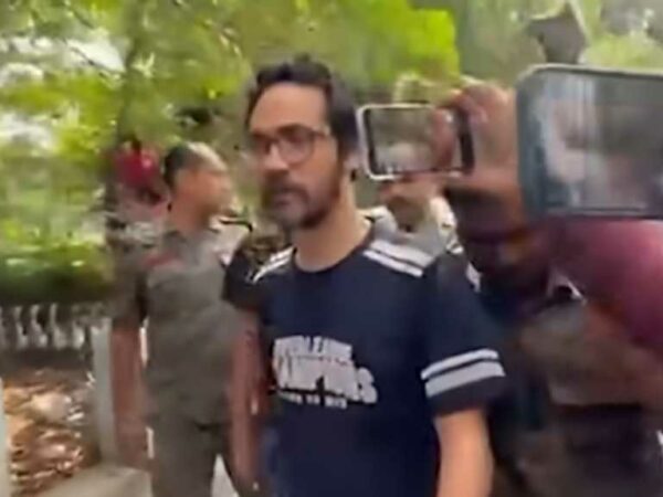 ‘আপনারা হাদি হাদি করছেন কেন? হাদি তো জামাতের প্রোডাক্ট! হাদি তো একজন জঙ্গি’: ফয়সালের এক কথায় জামাত চুপসে গেছে