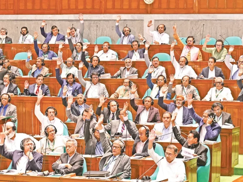 সংবিধান সংস্কার পরিষদ নিয়ে সরকার এবং বিরোধী দলের টানাপোড়েন, যা বললেন স্বরাষ্ট্রমন্ত্রী