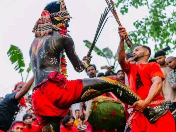 কমলগঞ্জে দুইশ বছরের ঐতিহ্যবাহী চড়ক পূজা ও মেলা শুরু