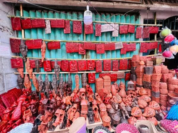 ঐতিহ্যের ছোঁয়ায় চট্টগ্রামে লালদীঘি প্রাঙ্গণে জমে উঠেছে জব্বারের বলীখেলা উপলক্ষে বৈশাখী মেলা