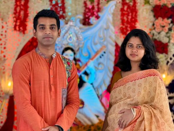 কাস্টমস কর্মকর্তা বুলেট বৈরাগী হত্যার প্রতিবাদে টুঙ্গিপাড়ায় মানববন্ধন!