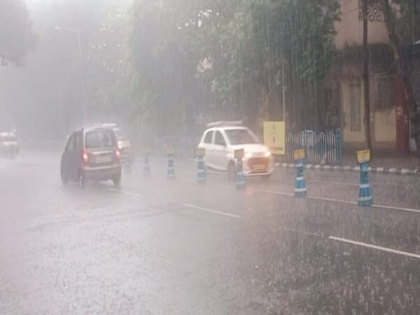 ঢাকায় বজ্রসহ বৃষ্টির সম্ভাবনা, গরমের তীব্রতা কমতে পারে