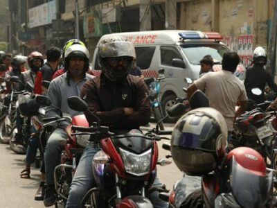 জ্বালানি তেলের দাম বাড়ার পরেও ফিলিং স্টেশনে গাড়ির দীর্ঘ লাইনের ভোগান্তি কমেনি