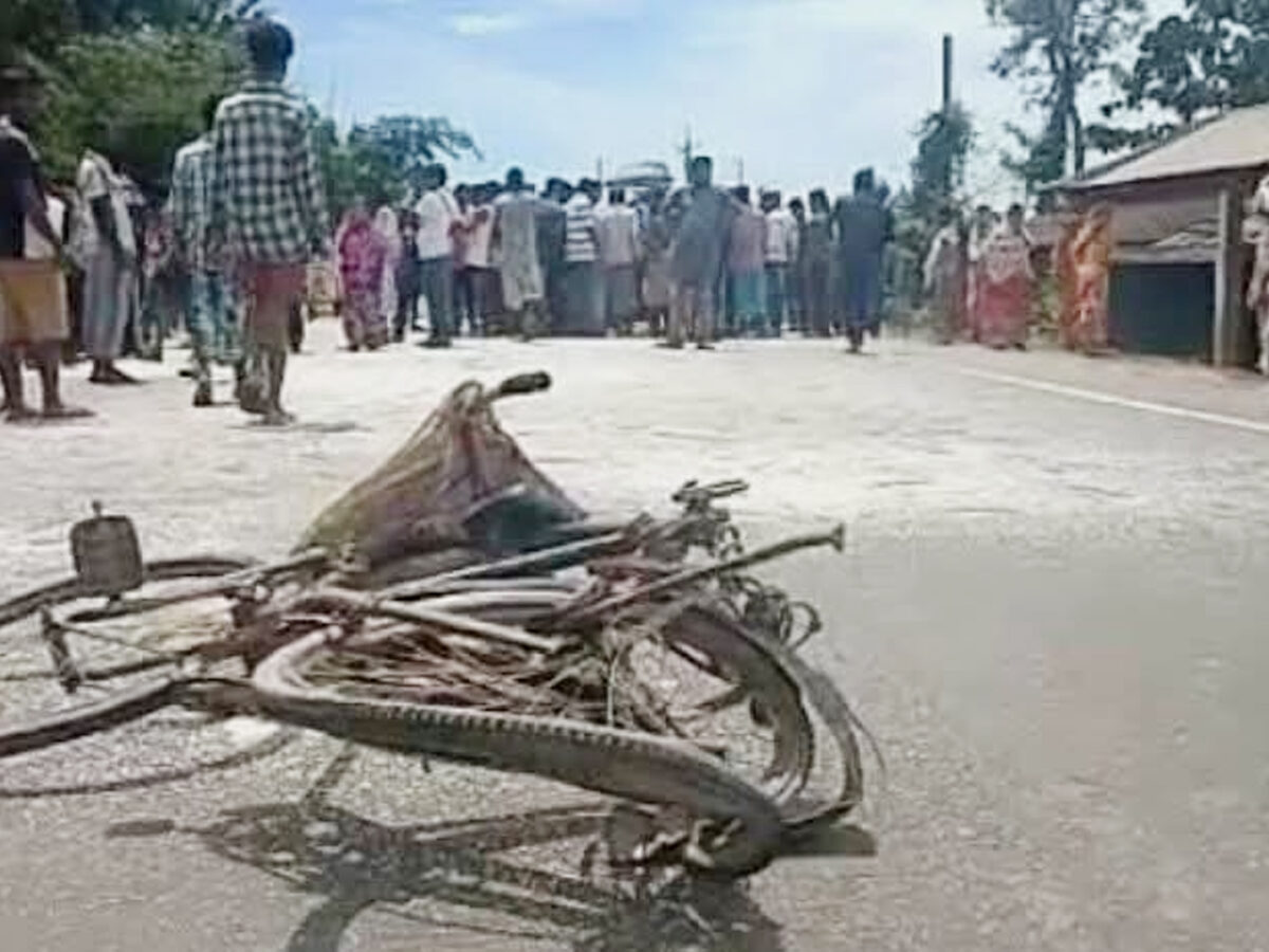 পঞ্চগড়ে পুলিশ সদস্যের মোটরসাইকেলের ধাক্কায় সাইকেল আরোহী মারা গেলেন!