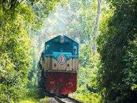 হবিগঞ্জে তেলবাহী বগি লাইনচ্যুত হওয়ার ১৮ ঘণ্টা পর সিলেটের সঙ্গে সারাদেশের রেল যোগাযোগ স্বাভাবিক