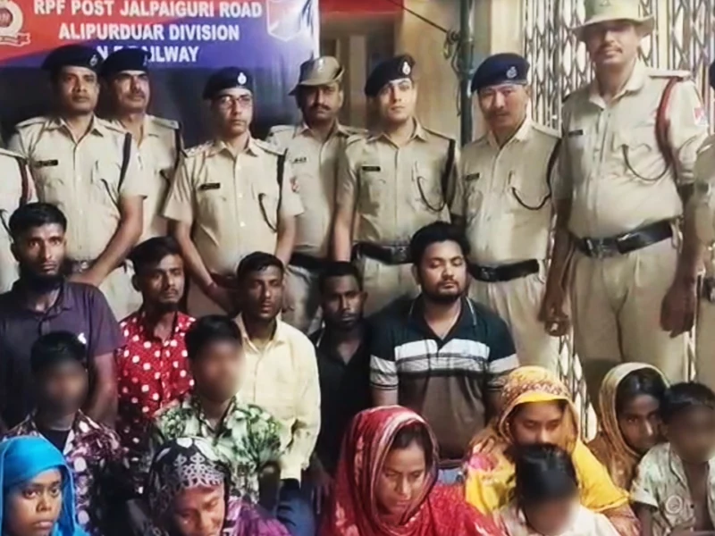 পশ্চিমবঙ্গে জাল আধার কার্ডসহ ১৪ বাংলাদেশি গ্রেপ্তার