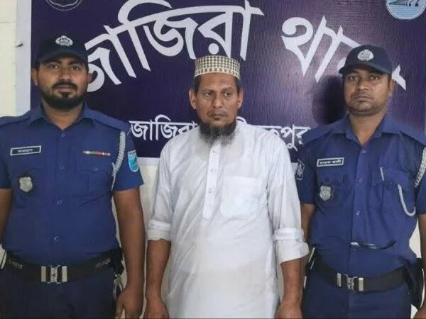 ৬ বছর বয়সী শিশুকে ধর্ষণচেষ্টা; জামাতি ইমাম বললেন শয়তানের ধোঁকায় পড়ে করেছি