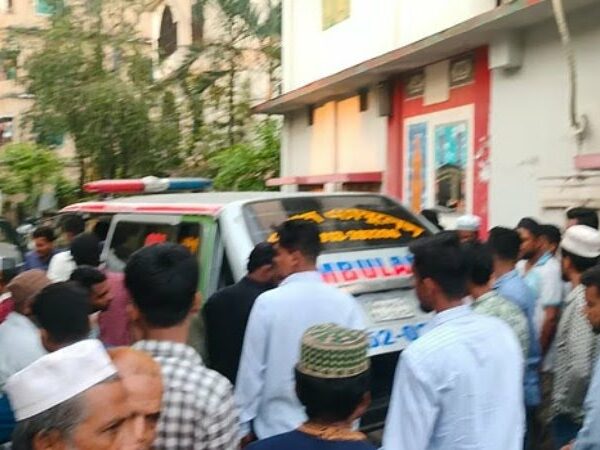 প্যারোল মেলেনি মুক্তি, কারাফটকে বাবাকে শেষ দেখা দেখলেন ছাত্রলীগ নেতা!