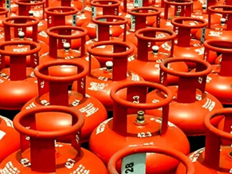 ১২ কেজি এলপি গ্যাসের সঠিক দাম কত?  ২২০০, ২২৫০ নাকি ২৩০০? সঙ্কটে জনগণ
