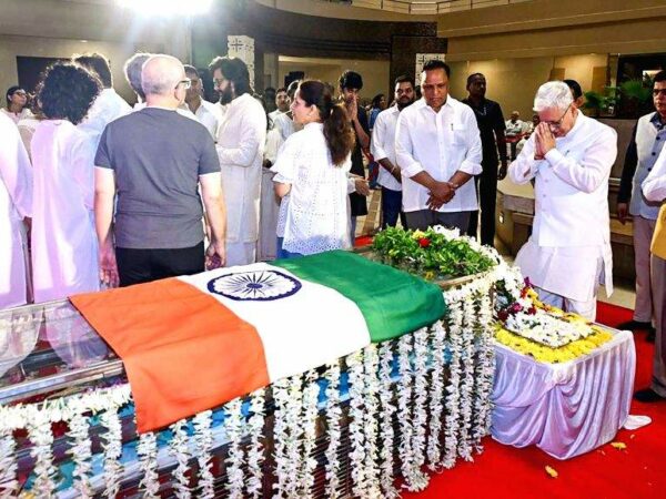 পূর্ণ রাষ্ট্রীয় মর্যাদায় চিরবিদায় আশা!