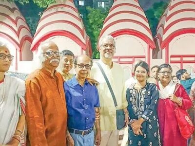 ঐতিহাসিক ঢাকেশ্বরী মন্দিরে ভারতের সঙ্গীতশিল্পী শ্রীকান্ত আচার্য