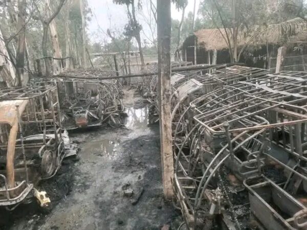 কুতুবদিয়ায় গ্যারেজে ভয়াবহ আগুনের ঘটনা! ২৭টি ইলেকট্রিক গাড়ি পুড়ে ছাই