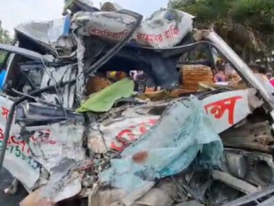 ফরিদপুরে বাস-অ্যাম্বুলেন্সের সংঘর্ষ,  নিহত ৫