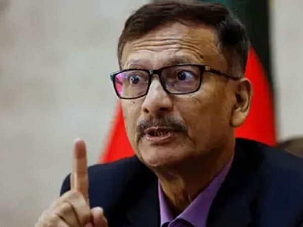 অন্তর্বর্তী সরকারের ‘কিচেন কেবিনেট’ নিয়ে বিস্ফোরক মন্তব্য তৌহিদ হোসেনের