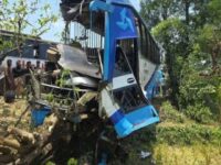 চট্টগ্রামের লোহাগাড়ায় দুটি বাসের মুখোমুখি সংঘর্ষে ৪ যাত্রী নিহত!
