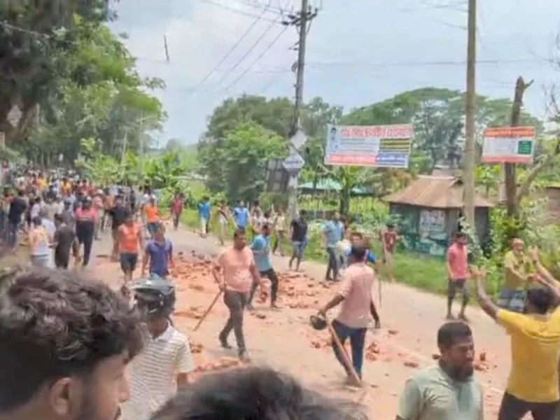 লাগেজ হারিয়েছে সৌদিতে, দুই গ্রামবাসীর সংঘর্ষ ব্রাহ্মণবাড়িয়ায়! ঘটনায় আহত প্রায় ৫০