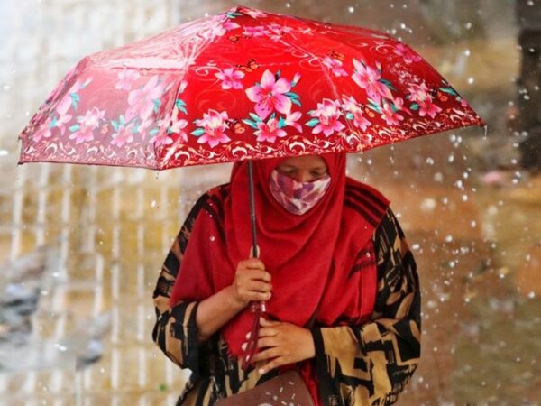 দুপুরের মধ্যে যেসব জেলায় ঝড় এবং বজ্রবৃষ্টি হতে পারে