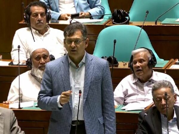 ‘ধর্ষণের একটা বিচার চাইবো, আরেকটা চাইবো না তা হয় না’: বললেন স্বরাষ্ট্রমন্ত্রী সালাহউদ্দিন আহমেদ