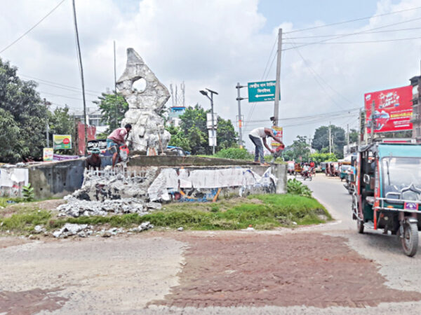 বীরশ্রেষ্ঠ হামিদুর রহমানের ভাস্কর্য ধ্বংস করবে জামায়াতিরা; এটাই স্বাভাবিক বাংলাস্তানে