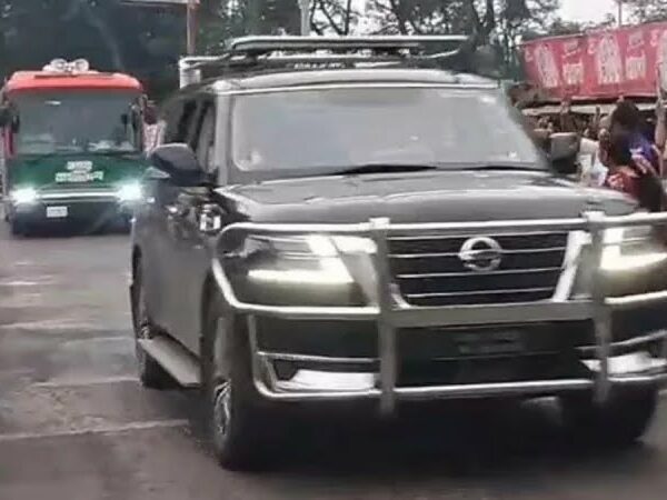 বরিশাল যাওয়ার পথে প্রধানমন্ত্রী তারেক রহমানের বহরে ইটের টুকরা নিক্ষেপ, গভীর তদন্তে পুলিশ