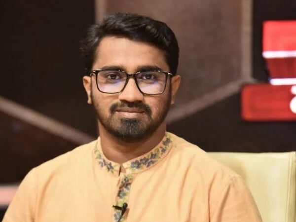 প্রধানমন্ত্রীর রাজনৈতিক সহকারী হিসেবে সচিব পদমর্যাদায় নিয়োগ পেলেন রাশেদ খাঁন