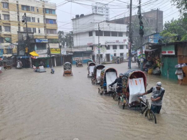 বন্যার জন্য চট্টগ্রাম বোর্ডের সমস্ত জেলার বুধবারের এইচএসসি পরীক্ষা স্থগিত