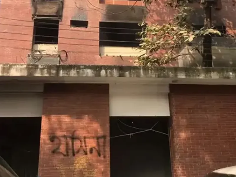 ধানমন্ডিতে শেখ হাসিনার পরিত্যক্ত বাসভবন থেকে এক যুবকের মরদেহ উদ্ধার, রহস্য বাড়ছে