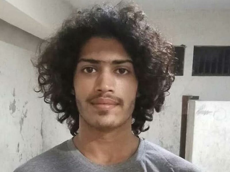 উগ্রবাদী কর্মকাণ্ডে জড়িত ১৯ বছরের তরুণ তাহসীন ইসলামকে গ্রেপ্তার, কারাগারে
