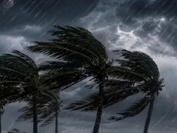 দেশের ৬ অঞ্চলে ৬০ কিলোমিটার বেগে ঝোড়ো হাওয়াসহ বজ্রবৃষ্টির আভাস!