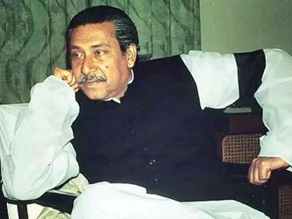 ১৫ আগস্ট- জাতীয় শোক দিবস, ১৫ আগস্ট বাঙালি জাতির ইতিহাসের এক গভীর শোকাবহ দিন