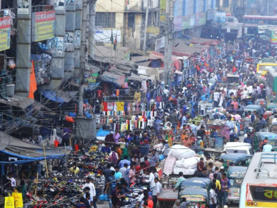 গুলিস্তানে চাঁদাবাজ সিন্ডিকেট! দফায় দফায় টাকা দিয়ে বিপর্যস্ত ব্যবসায়ীরা, সরকার নীরব