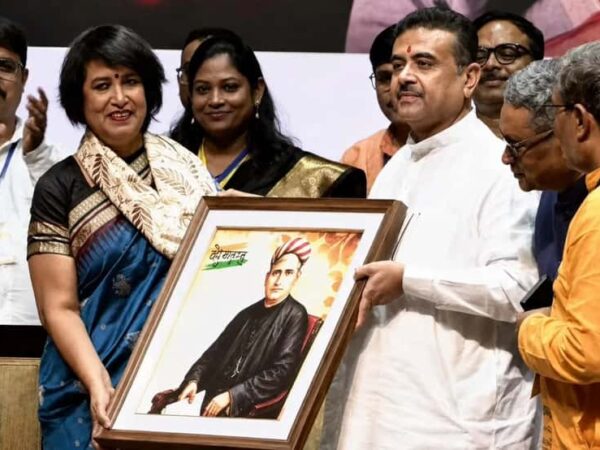 ‘ইতিহাস মনে রাখে কারা দরজা বন্ধ করেছিল, মনে রাখবে কারা দরজা খুলেছিল’! কলকাতায় ফিরে যথার্থই আনন্দিত লেখক তসলিমা