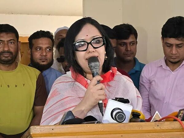 আমি একটা লাইফ সেভিং মেশিনের মতো: কেন বললেন এই কথা রুমিন ফারহানা?